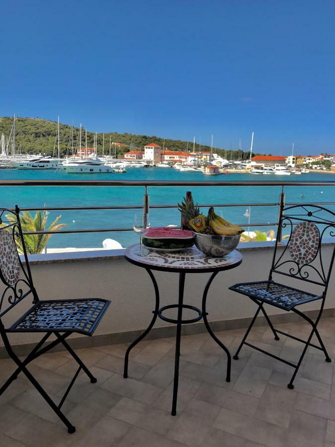 Apartments Villa Marina Rogoznica  Eksteriør bilde